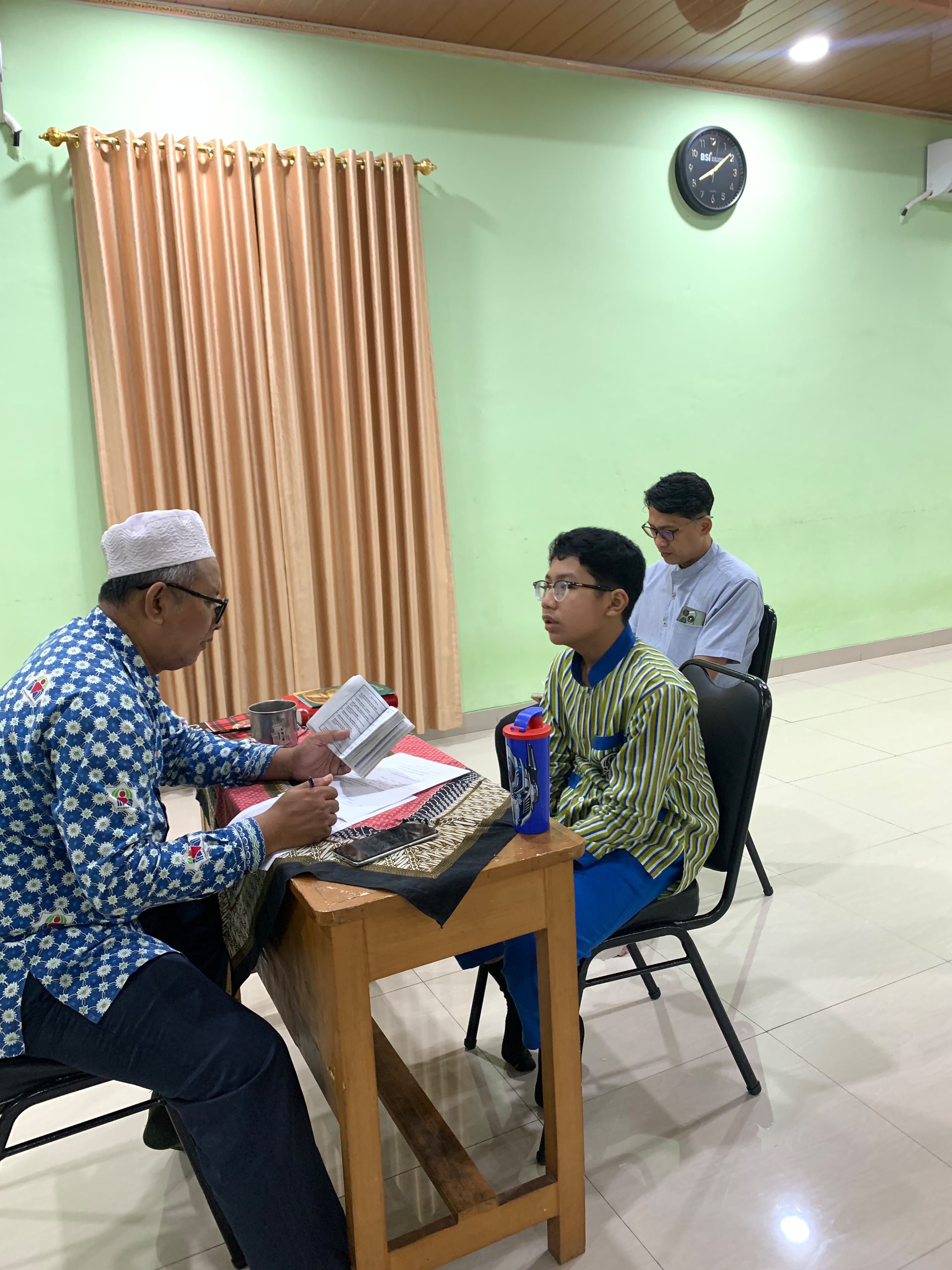 Sertifikasi Al Quran untuk murid yang sudah menyelesaikan hafalannya